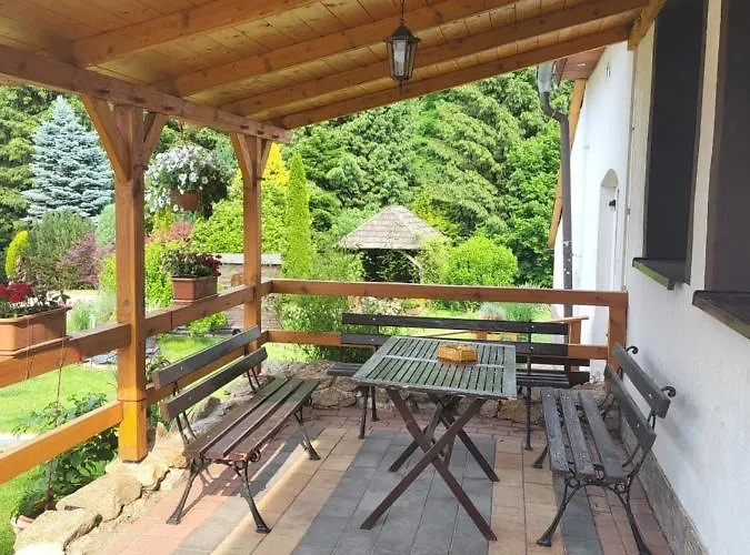 Nad Strumykiem Maison d'hôtes Leśna